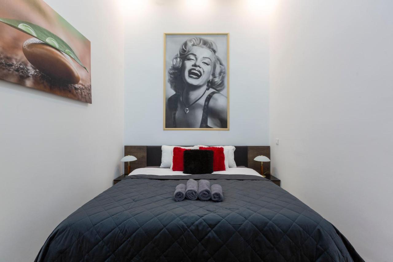 Exclusive Marilyn Apartment In The Heart Of Budapest Kültér fotó